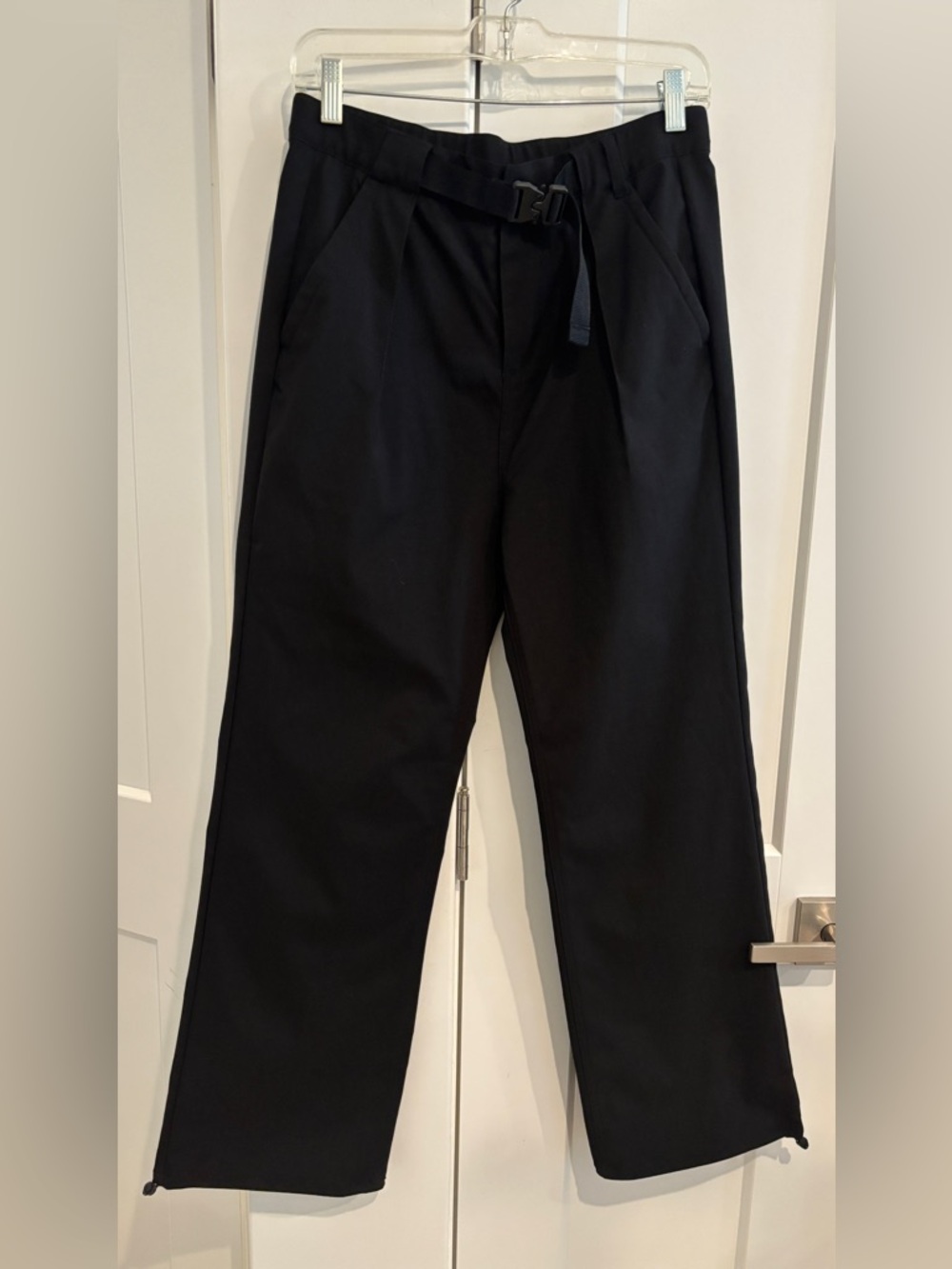 Roark Expeditions Black Men’s Utility Pants with Belt. Size XS